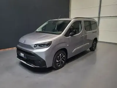Gebraucht Toyota Proace Verso City 131 PS (96 kW) 2025 Grau Kombi