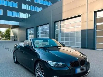 Gebraucht BMW 320 Cabriolet 170 PS (125 kW) 2010 Schwarz Cabrio