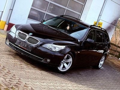 Gebraucht BMW 530 235 PS (172 kW) 2007 Schwarz Kombi