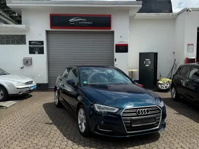 Gebraucht Audi A3 Comfort 150 PS (110 kW) 2017 Blau Kleinwagen