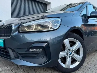 Gebraucht BMW 220 Gran Tourer 190 PS (139 kW) 2022 Schwarz Van / Kleinbus