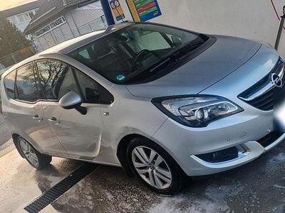 Gebraucht Opel Meriva Innovation 140 PS (102 kW) 2014 Silber Van / Kleinbus