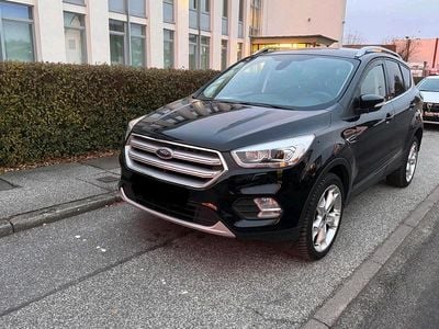 Gebraucht Ford Kuga 150 PS (110 kW) 2019 Schwarz SUV