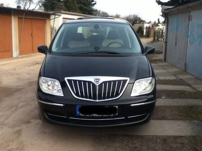 Gebraucht Lancia Phedra 170 PS (125 kW) 2008 Braun metallic Van / Kleinbus