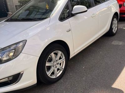 gebraucht Opel Astra sportstourer 1,7 cdti