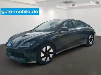 Gebraucht Hyundai Ioniq 6 Basis 111 kW (151 PS) 2023 Schwarz digital green pearl / mic Limousine