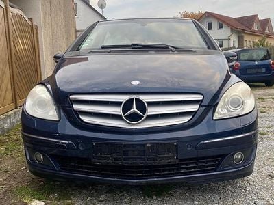 Mercedes B200