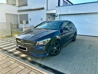 Gebraucht Mercedes CLA250e Shooting Brake AMG 218 PS (160 kW) 2016 Blau Kombi