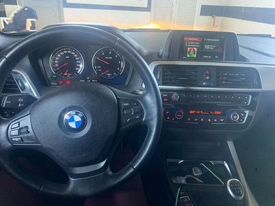 Gebraucht BMW 116 Sport Line 116 PS (85 kW) 2018 Silber Kleinwagen