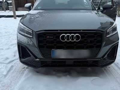 Grau Gebraucht 2023 Audi SQ2 SUV | 37.800 € (Guter Preis)