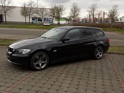 Gebraucht BMW 318 143 PS (105 kW) 2008 Schwarz Kombi