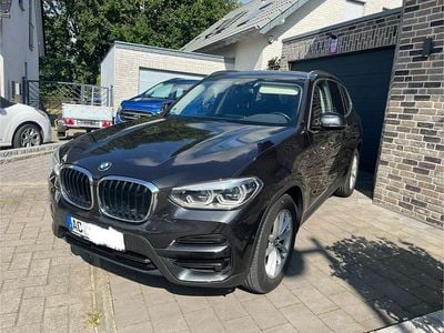 Second-hand BMW X3 Advantage 190 CP (139 kW) 2020 Gri SUV