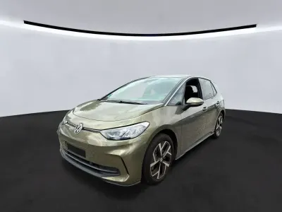 Gebraucht VW ID.3 Pro 150 kW (204 PS) 2024 Dark olivine green metallic Kleinwagen