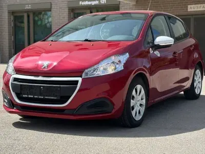 Usata Peugeot 208 Access 75 CV (55 kW) 2015 Rosso Utilitaria