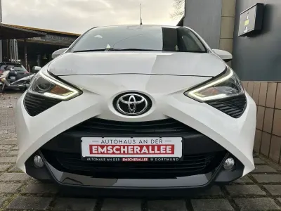 Brugt Toyota Aygo X-play 72 HK (52 kW) 2019 Hvid Hatchback