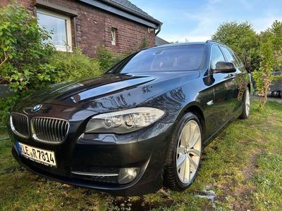 Gebraucht BMW 520 Sport Line 184 PS (135 kW) 2011 Schwarz Kombi