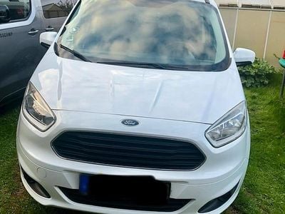 Second-hand Ford Tourneo 102 CP (75 kW) 2018 Alb Break