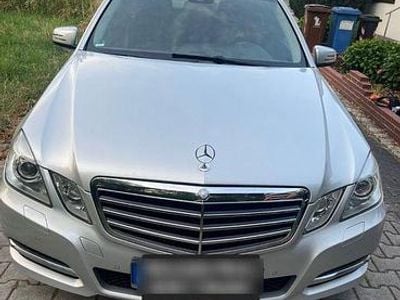 Mercedes E200
