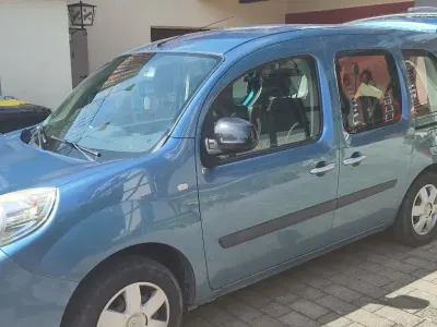 Gebraucht Renault Kangoo Happy Family 114 PS (83 kW) 2014 Blau Van / Kleinbus