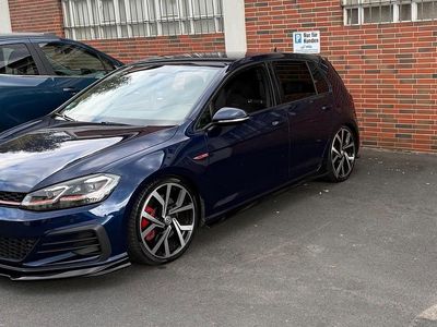 Gebraucht VW Golf VII GTI 245 PS (180 kW) 2019 Blau Kleinwagen