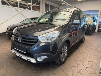 Usata Dacia Dokker Stepway 90 CV (66 kW) 2016 Grigio Monovolume