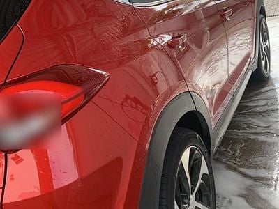 Gebraucht Hyundai Tucson 136 PS (100 kW) 2016 Rot SUV