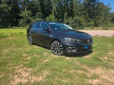 Schwarz Gebraucht 2017 Fiat Tipo Lounge Kombi | 8.990 € (Fairer Preis)