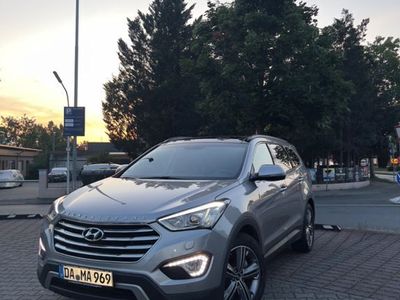Hyundai Grand Santa Fe