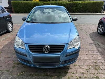 Gebraucht VW Polo 64 PS (47 kW) 2005 Blau Kleinwagen