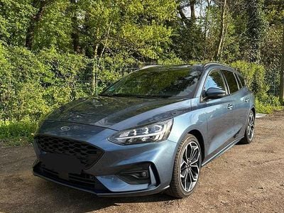 Second-hand Ford Focus ST-Line 125 CP (91 kW) 2020 Albastru Break