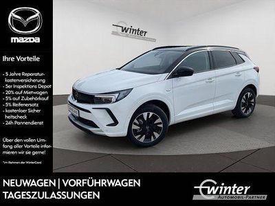Jade weiß / dach schwarz Gebraucht 2023 Opel Grandland X Elegance SUV | 22.980 € (Fairer Preis)