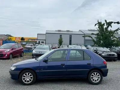 Gebraucht Peugeot 306 90 PS (66 kW) 1998 Blau Limousine