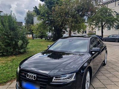 Audi S8 plus