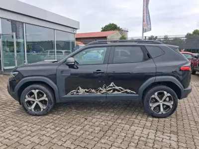 Neu Dacia Duster Journey 131 PS (96 kW) 2025 Schwarz SUV