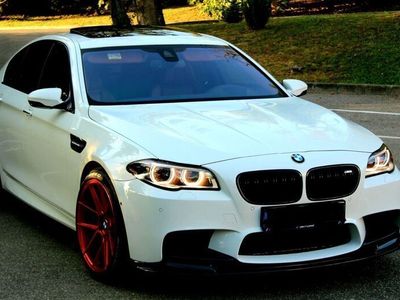 gebraucht BMW M5 mit Akrapovic und individual Lack und Leder