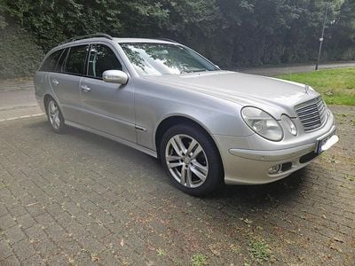 Mercedes E200