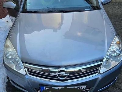 Gebraucht Opel Astra Edition 116 PS (85 kW) 2008 Silber Limousine