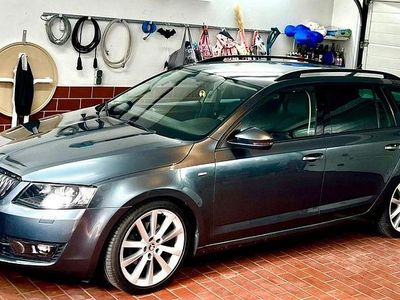 Grau Gebraucht 2016 Skoda Octavia Joy Kombi | 10.500 € (Guter Preis)
