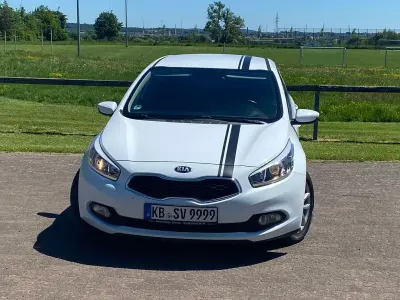 Gebraucht Kia Ceed Platinum Edition 128 PS (94 kW) 2013 Weiß Kleinwagen