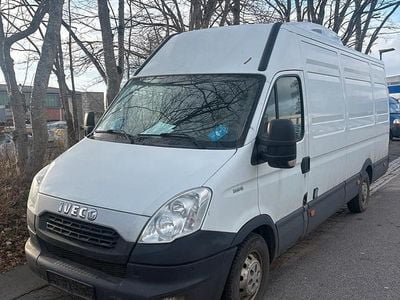 Gebraucht Iveco Daily 2014 Weiß Van / Kleinbus