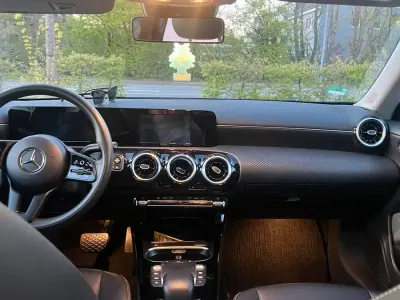 Gebraucht Mercedes CLA180 116 PS (85 kW) 2020 Silber Limousine
