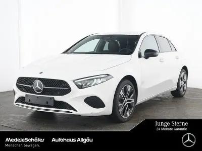 Gebraucht Mercedes A250 Progressive 163 PS (119 kW) 2023 Unilack polarweiß Limousine