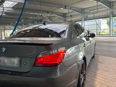 Gebraucht BMW 523 M Sport 177 PS (130 kW) 2005 Grau Limousine