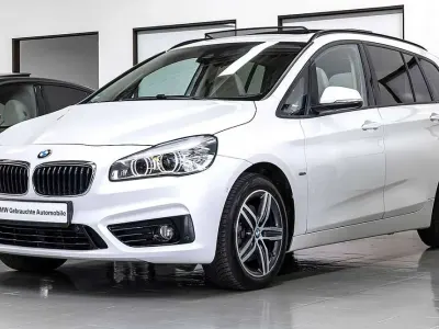 Gebraucht BMW 218 Sport Line 150 PS (110 kW) 2016 Mineralweiss metallic Van / Kleinbus