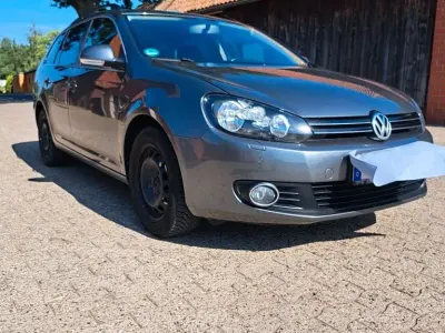 Gebraucht VW Golf VI Comfortline 122 PS (89 kW) 2011 Grau Kleinwagen