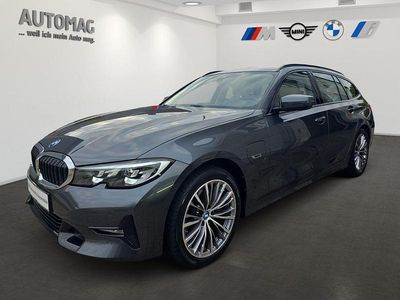 Grau Gebraucht 2022 BMW 320e Sport Line Limousine | 30.990 € (Fairer Preis)