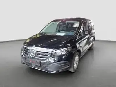 Gebraucht Mercedes EQT200 Style 89 kW (122 PS) 2025 Schwarz Van / Kleinbus