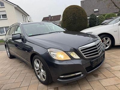 Gebraucht Mercedes E220 170 PS (125 kW) 2010 Grau Kombi