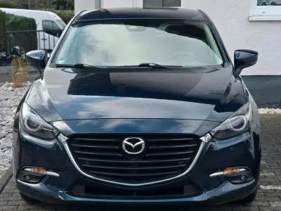 Usata Mazda 3 105 CV (77 kW) 2017 Blu Utilitaria