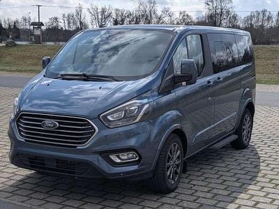 Gebraucht Ford Tourneo 185 PS (136 kW) 2019 Blau Van / Kleinbus